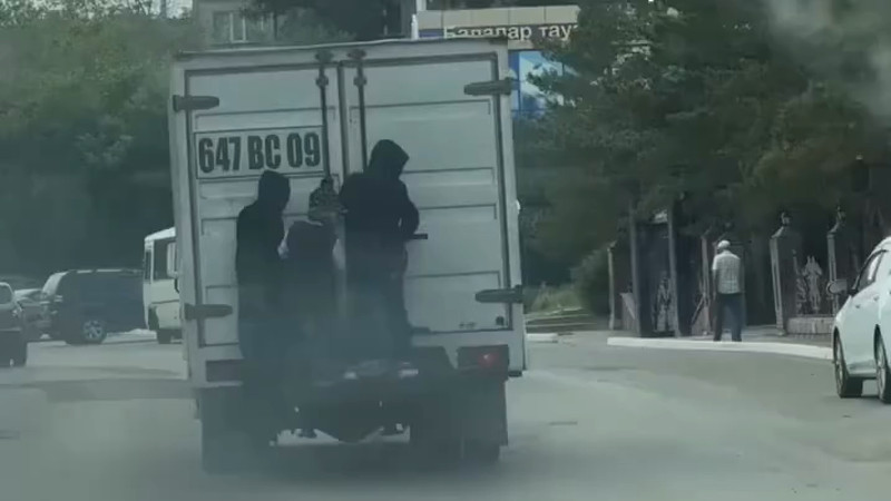 Кадры из видео